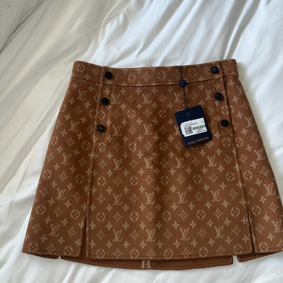 SOLD!!— BRAND NEW!! LOUIS VUITTON Monogram Mini Skirt sz 40 - Picture 8 of 8